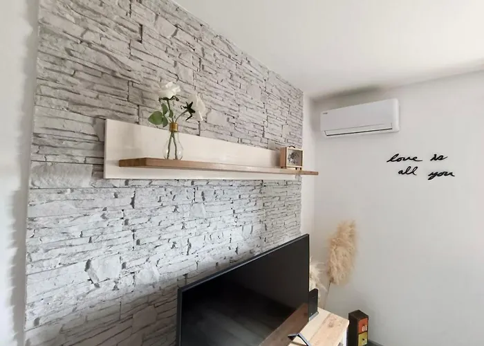 Modern Cave Apartment *